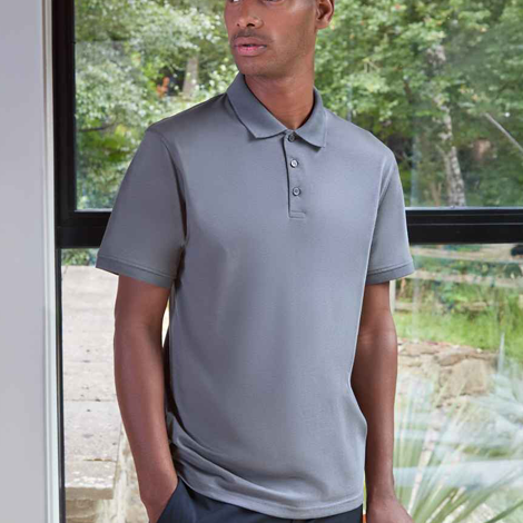 Kustom Kit: Eleganza e Qualità per le Tue Divise Aziendali