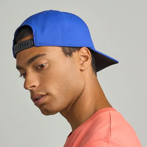 West Cap: Il Tuo Logo, in Testa a Tutti