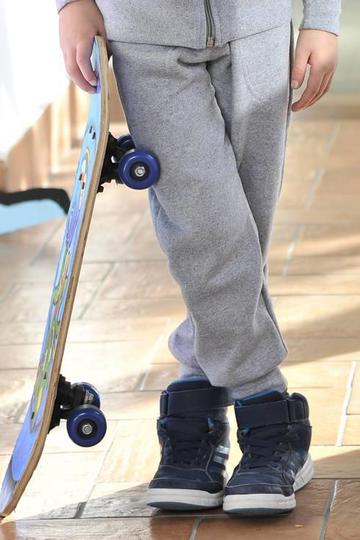 Stile bambino pantalone in felpa fondo con costina